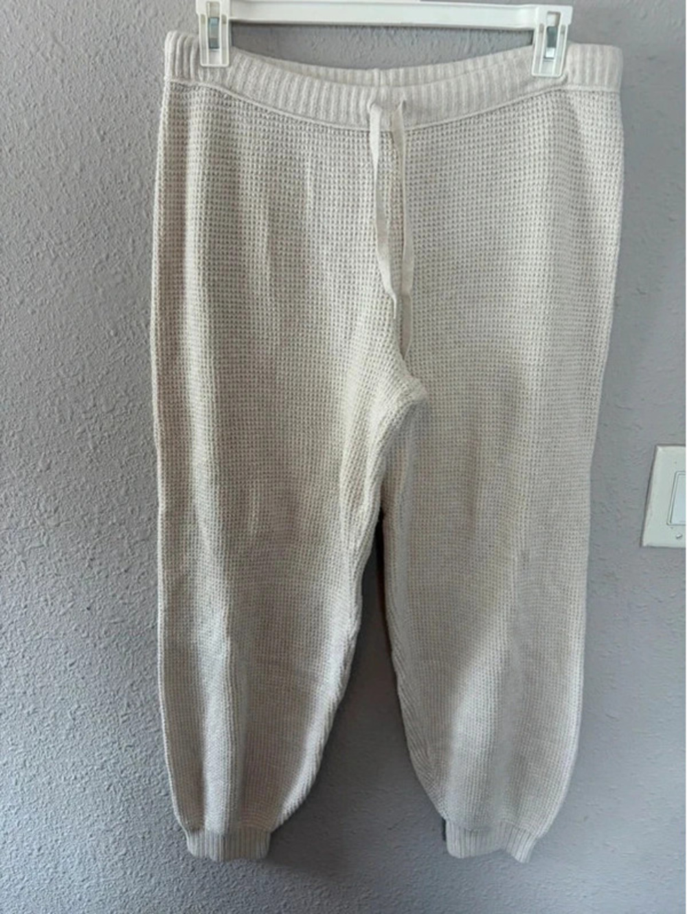 Aerie off white sweater joggers size L regular length - Picture 1 of 3